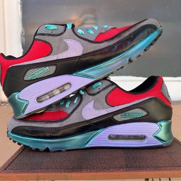 Nike Air Max 90: Bettas - Picture 4 of 9